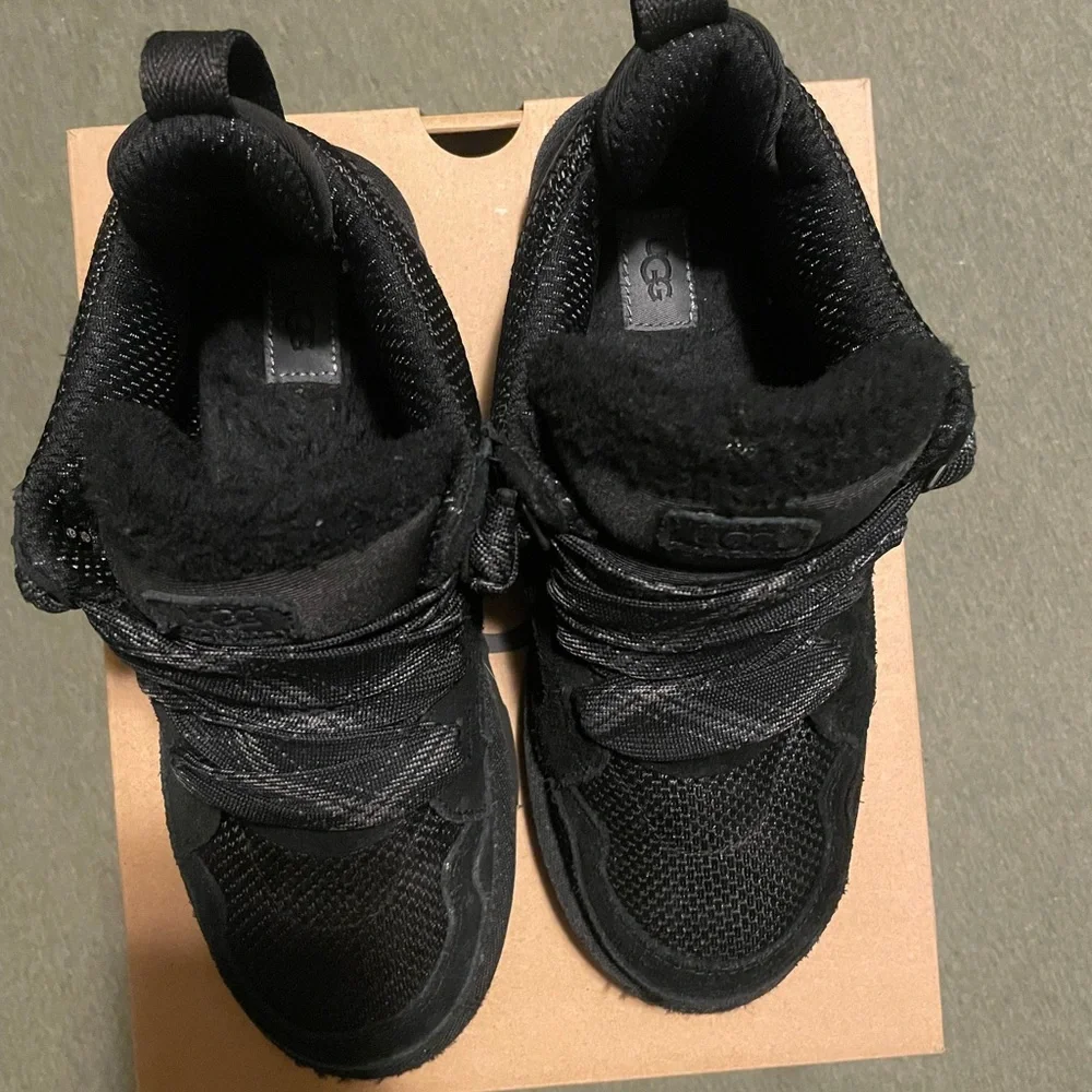 UGG padded traction once